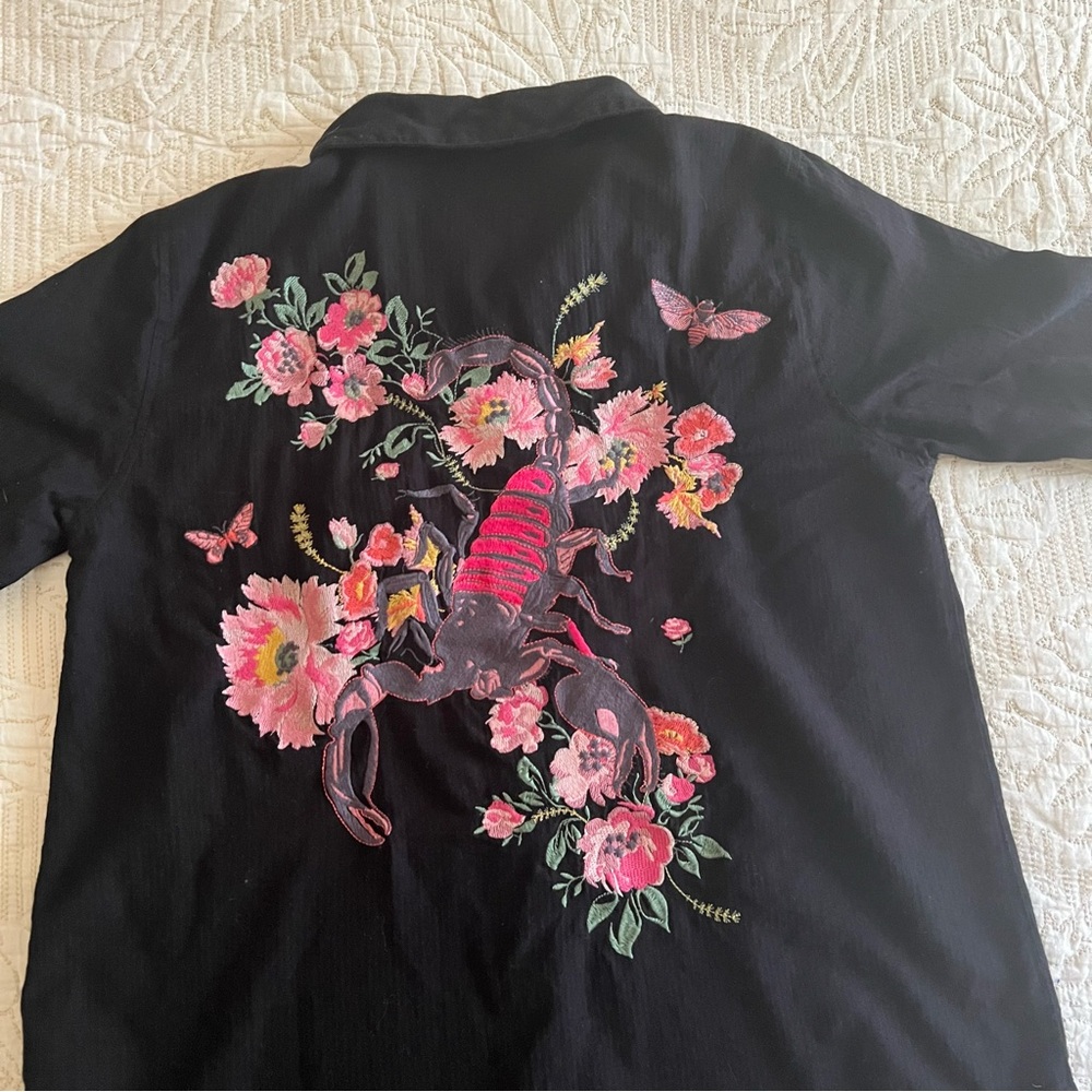 4 for 15$✨Topshop scorpion embroidered shirt - Picture 6 of 12